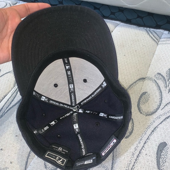 Boston Red Sox fitted - Picture 2 of 3